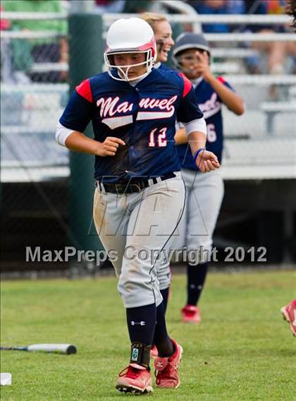 Thumbnail 2 in Clear Falls vs Manvel (UIL 4A Region 3 Quarterfinal Playoff) photogallery.