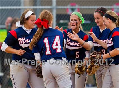 Thumbnail 1 in Clear Falls vs Manvel (UIL 4A Region 3 Quarterfinal Playoff) photogallery.