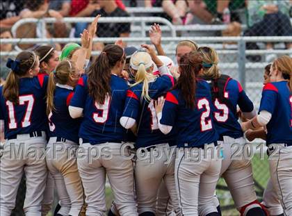Thumbnail 1 in Clear Falls vs Manvel (UIL 4A Region 3 Quarterfinal Playoff) photogallery.