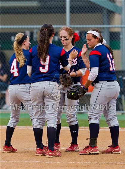 Thumbnail 3 in Clear Falls vs Manvel (UIL 4A Region 3 Quarterfinal Playoff) photogallery.