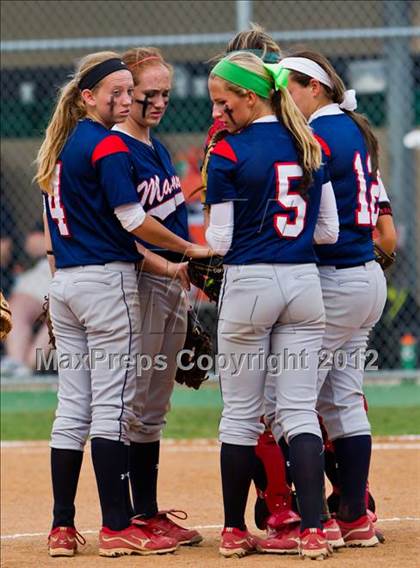 Thumbnail 2 in Clear Falls vs Manvel (UIL 4A Region 3 Quarterfinal Playoff) photogallery.