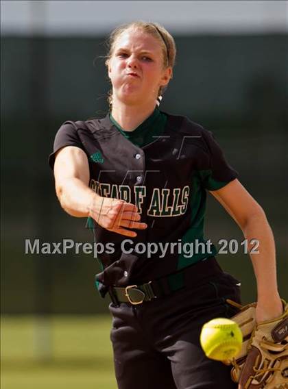 Thumbnail 2 in Clear Falls vs Manvel (UIL 4A Region 3 Quarterfinal Playoff) photogallery.
