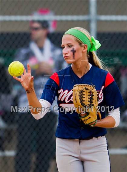 Thumbnail 2 in Clear Falls vs Manvel (UIL 4A Region 3 Quarterfinal Playoff) photogallery.