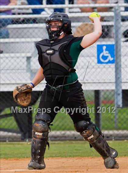 Thumbnail 1 in Clear Falls vs Manvel (UIL 4A Region 3 Quarterfinal Playoff) photogallery.