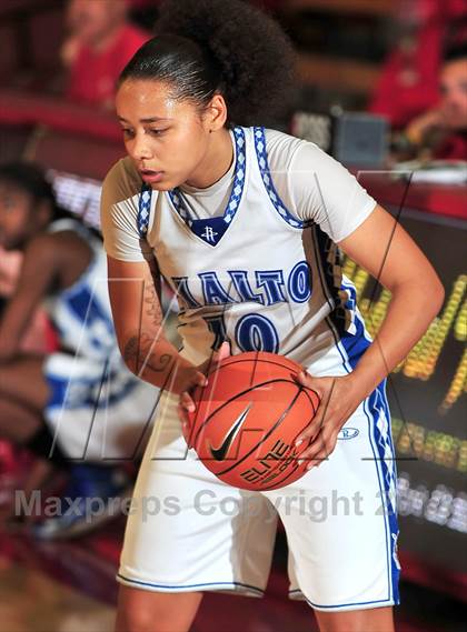 Thumbnail 1 in Orange Lutheran vs. Rialto (Nike Extravaganza) photogallery.