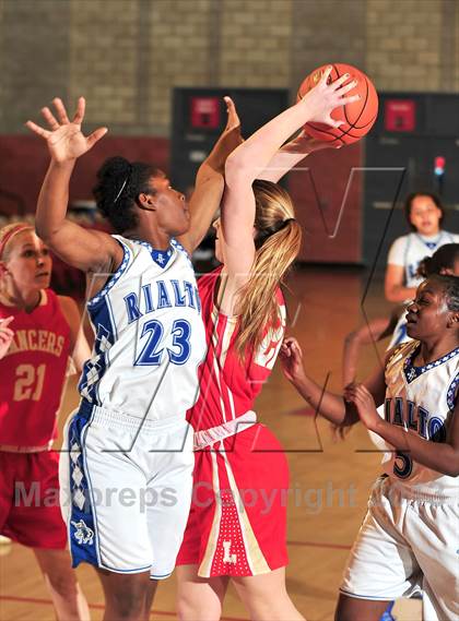 Thumbnail 1 in Orange Lutheran vs. Rialto (Nike Extravaganza) photogallery.