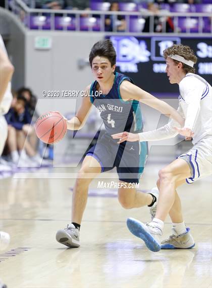 Thumbnail 3 in Juan Diego Catholic vs. Dixie (UHSAA 4A Semifinal) photogallery.