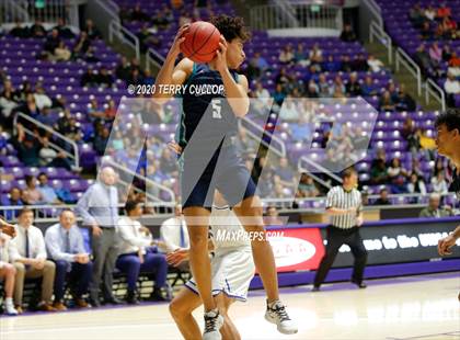 Thumbnail 3 in Juan Diego Catholic vs. Dixie (UHSAA 4A Semifinal) photogallery.