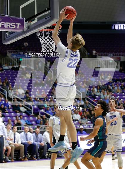 Thumbnail 1 in Juan Diego Catholic vs. Dixie (UHSAA 4A Semifinal) photogallery.