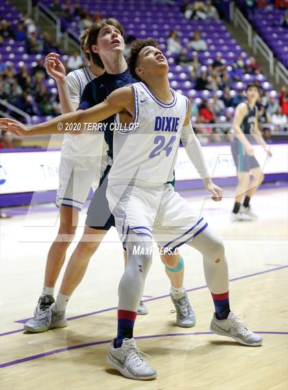 Thumbnail 2 in Juan Diego Catholic vs. Dixie (UHSAA 4A Semifinal) photogallery.