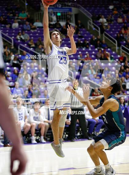 Thumbnail 2 in Juan Diego Catholic vs. Dixie (UHSAA 4A Semifinal) photogallery.