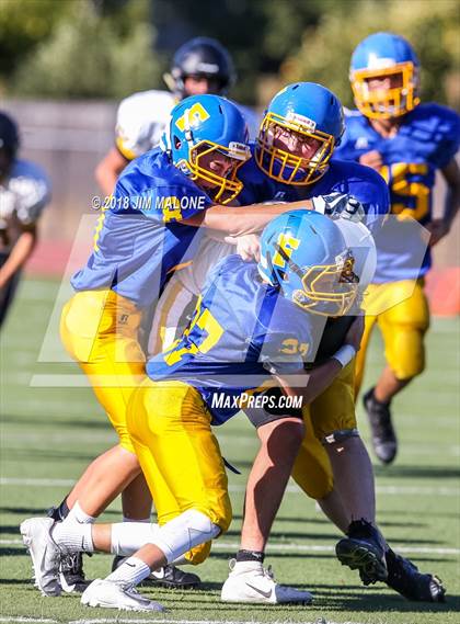 Thumbnail 2 in Granada @ Foothill photogallery.