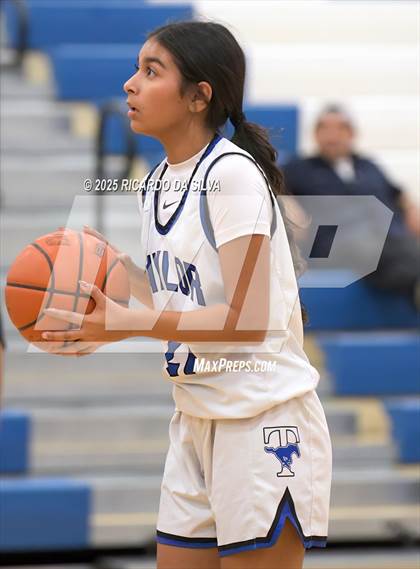 Thumbnail 2 in Katy Taylor vs Mayde Creek photogallery.