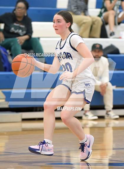 Thumbnail 3 in Katy Taylor vs Mayde Creek photogallery.