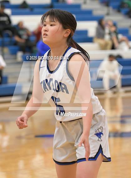 Thumbnail 2 in Katy Taylor vs Mayde Creek photogallery.