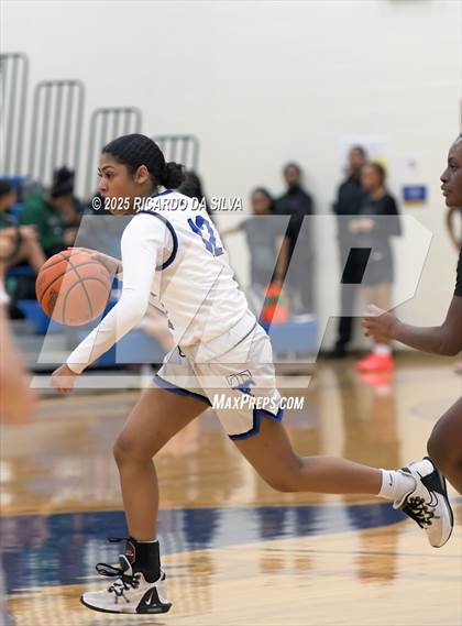 Thumbnail 2 in Katy Taylor vs Mayde Creek photogallery.