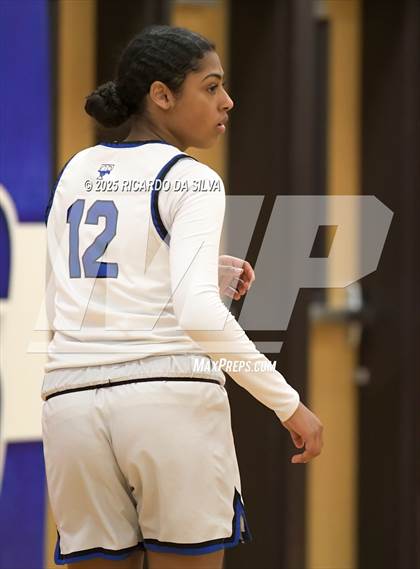 Thumbnail 3 in Katy Taylor vs Mayde Creek photogallery.