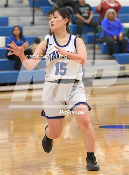 Thumbnail 3 in Katy Taylor vs Mayde Creek photogallery.