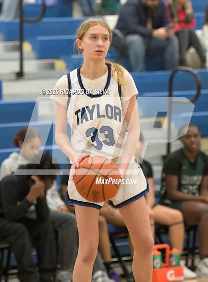 Thumbnail 3 in Katy Taylor vs Mayde Creek photogallery.