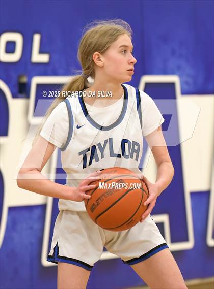 Thumbnail 1 in Katy Taylor vs Mayde Creek photogallery.