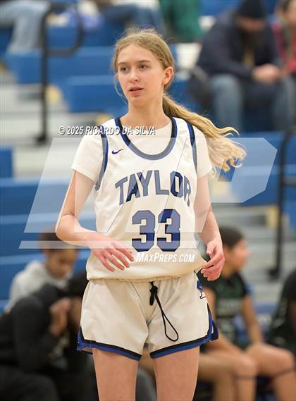 Thumbnail 1 in Katy Taylor vs Mayde Creek photogallery.