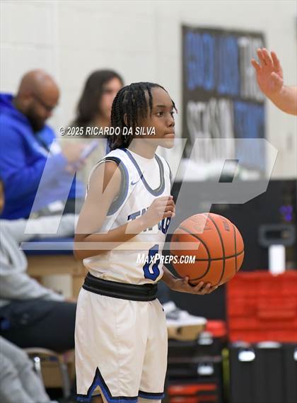 Thumbnail 3 in Katy Taylor vs Mayde Creek photogallery.