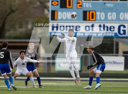 Thumbnail 3 in Lake Zurich vs. Round Lake (IHSA 3A Regional Final) photogallery.