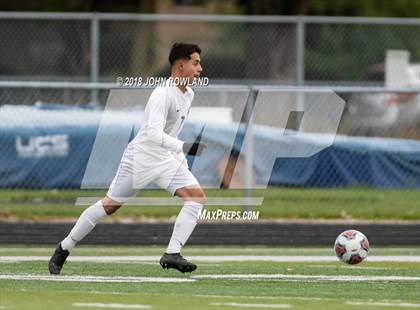 Thumbnail 1 in Lake Zurich vs. Round Lake (IHSA 3A Regional Final) photogallery.