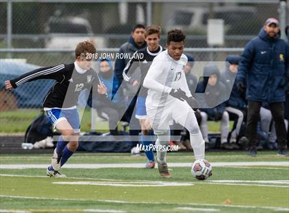Thumbnail 1 in Lake Zurich vs. Round Lake (IHSA 3A Regional Final) photogallery.