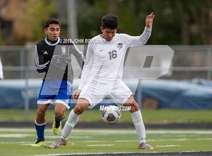 Thumbnail 1 in Lake Zurich vs. Round Lake (IHSA 3A Regional Final) photogallery.