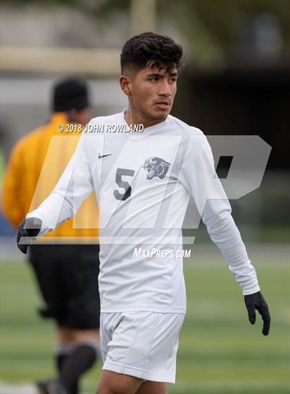 Thumbnail 1 in Lake Zurich vs. Round Lake (IHSA 3A Regional Final) photogallery.