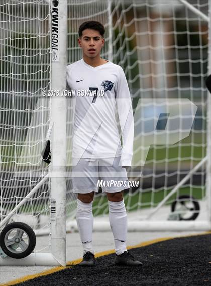 Thumbnail 1 in Lake Zurich vs. Round Lake (IHSA 3A Regional Final) photogallery.