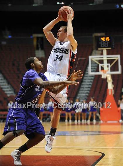 Thumbnail 3 in Chavez vs. Pinnacle (AIA D1 Semifinals) photogallery.