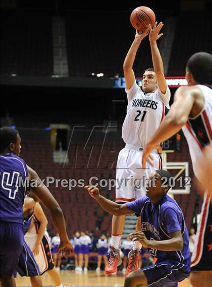Thumbnail 3 in Chavez vs. Pinnacle (AIA D1 Semifinals) photogallery.