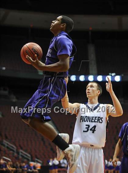 Thumbnail 1 in Chavez vs. Pinnacle (AIA D1 Semifinals) photogallery.