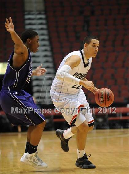 Thumbnail 3 in Chavez vs. Pinnacle (AIA D1 Semifinals) photogallery.