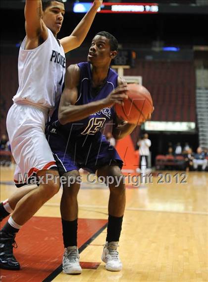 Thumbnail 1 in Chavez vs. Pinnacle (AIA D1 Semifinals) photogallery.