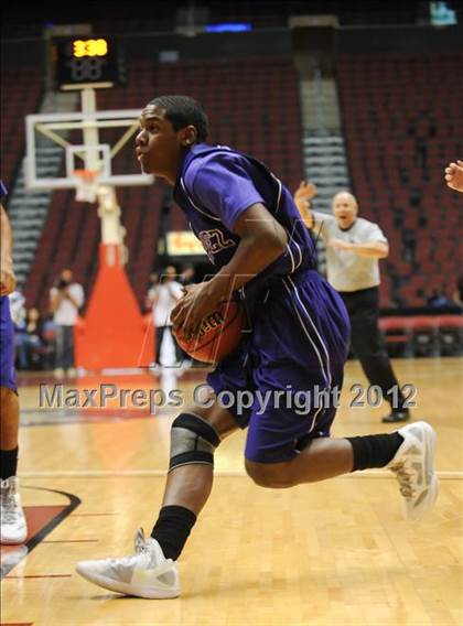 Thumbnail 3 in Chavez vs. Pinnacle (AIA D1 Semifinals) photogallery.