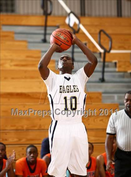 Thumbnail 3 in Fort Bend Bush v Second Baptist (McDonald's Texas Invitational) photogallery.