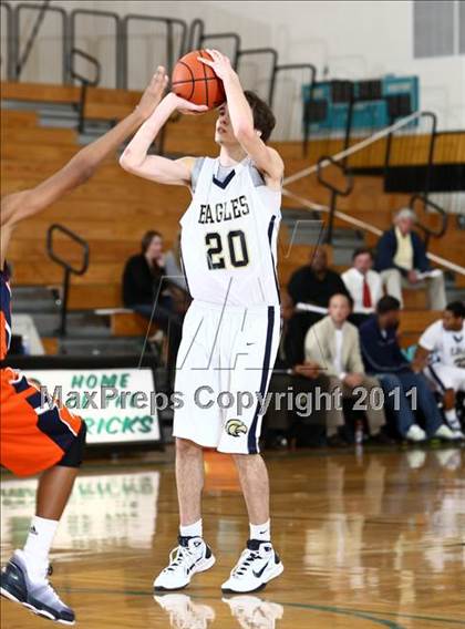 Thumbnail 3 in Fort Bend Bush v Second Baptist (McDonald's Texas Invitational) photogallery.