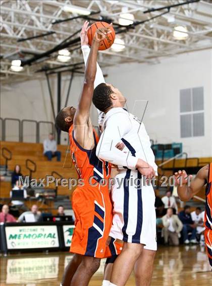 Thumbnail 1 in Fort Bend Bush v Second Baptist (McDonald's Texas Invitational) photogallery.