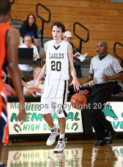 Thumbnail 3 in Fort Bend Bush v Second Baptist (McDonald's Texas Invitational) photogallery.