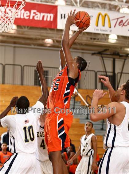 Thumbnail 1 in Fort Bend Bush v Second Baptist (McDonald's Texas Invitational) photogallery.