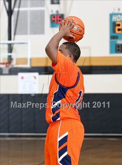 Thumbnail 2 in Fort Bend Bush v Second Baptist (McDonald's Texas Invitational) photogallery.