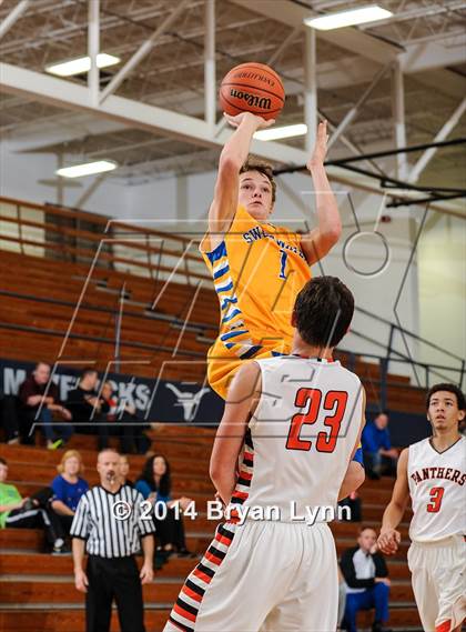 Thumbnail 1 in Lenoir City vs. Sweetwater photogallery.