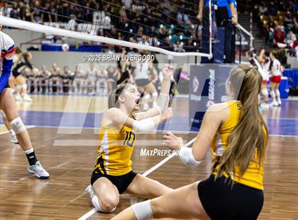 Thumbnail 3 in Sargent vs. Hi-Plains (CHSAA 1A First Round) photogallery.