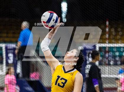 Thumbnail 3 in Sargent vs. Hi-Plains (CHSAA 1A First Round) photogallery.