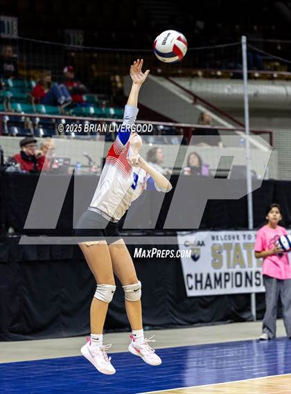 Thumbnail 3 in Sargent vs. Hi-Plains (CHSAA 1A First Round) photogallery.