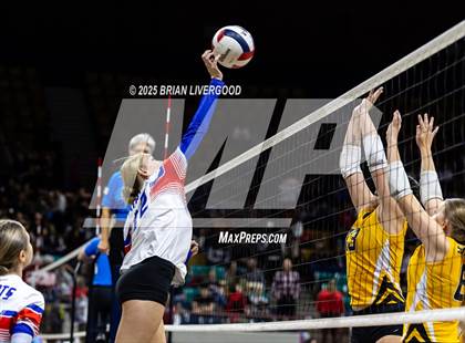 Thumbnail 1 in Sargent vs. Hi-Plains (CHSAA 1A First Round) photogallery.