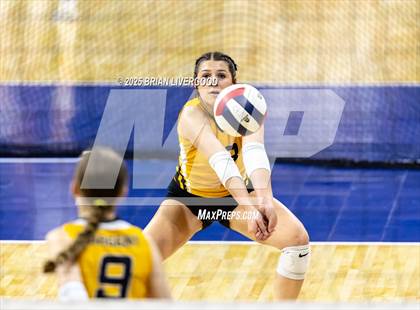 Thumbnail 1 in Sargent vs. Hi-Plains (CHSAA 1A First Round) photogallery.